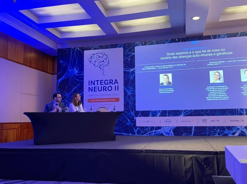 Dr. Igor Campana na mesa de palestrantes do Congresso Integra Neuro II